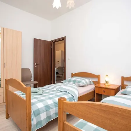 Marica Guest house *