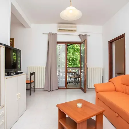 Marica Guest house Plomin