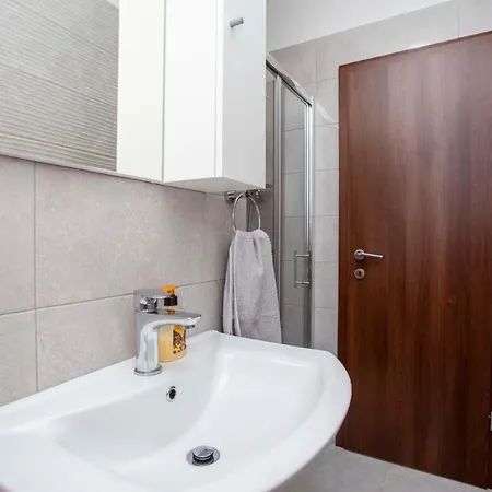 Marica Guest house Plomin