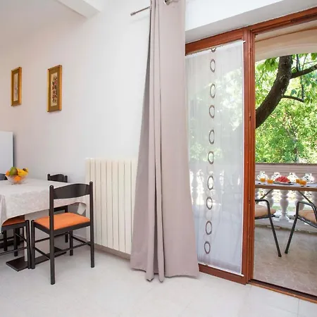 Marica Guest house Plomin