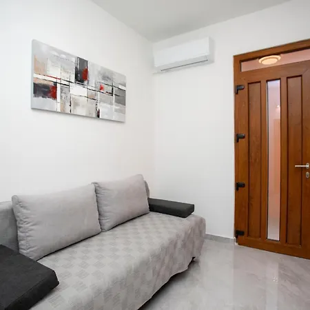 Marica Guest house *