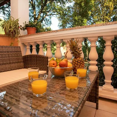 Marica Guest house Plomin