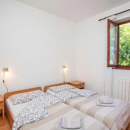 Marica Guest house Plomin